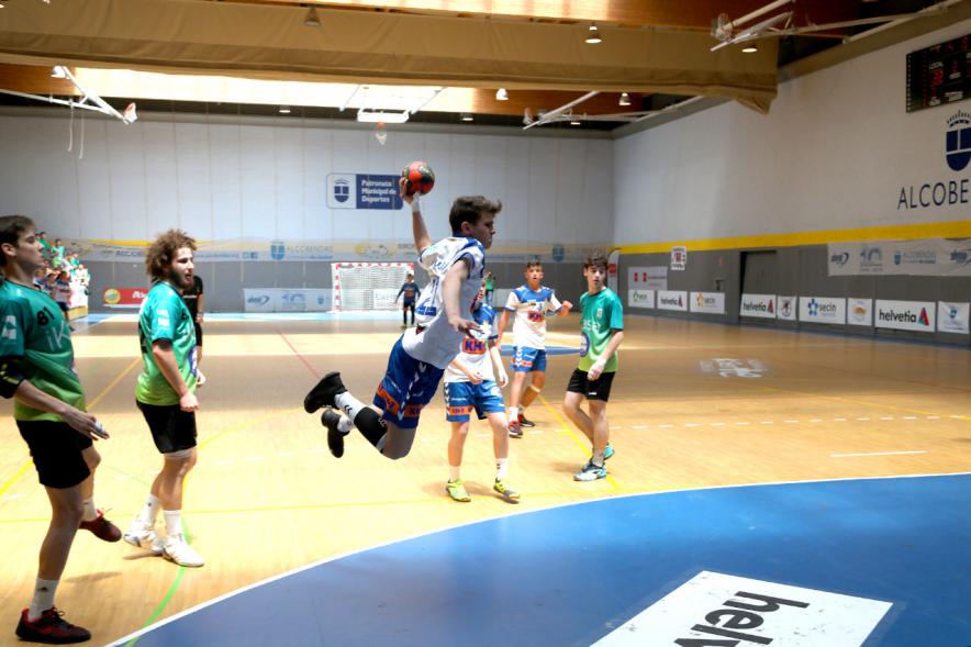 Campeonato de España Juvenil de Balonmano -  Imagen de los jugadores  en el partido.