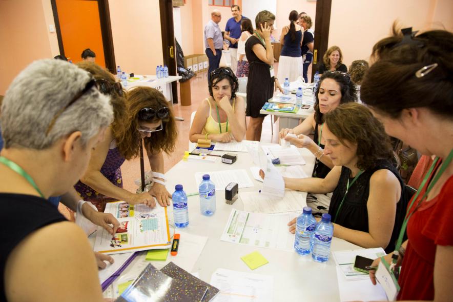 Recogida de Libros Banco de Municipal de Libros - Primer plano de las colaboradoras. 