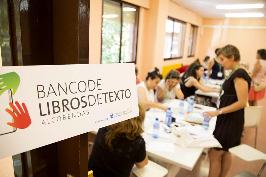 Recogida de Libros Banco de Municipal de Libros - Lateral del cartel anunciador del evento.