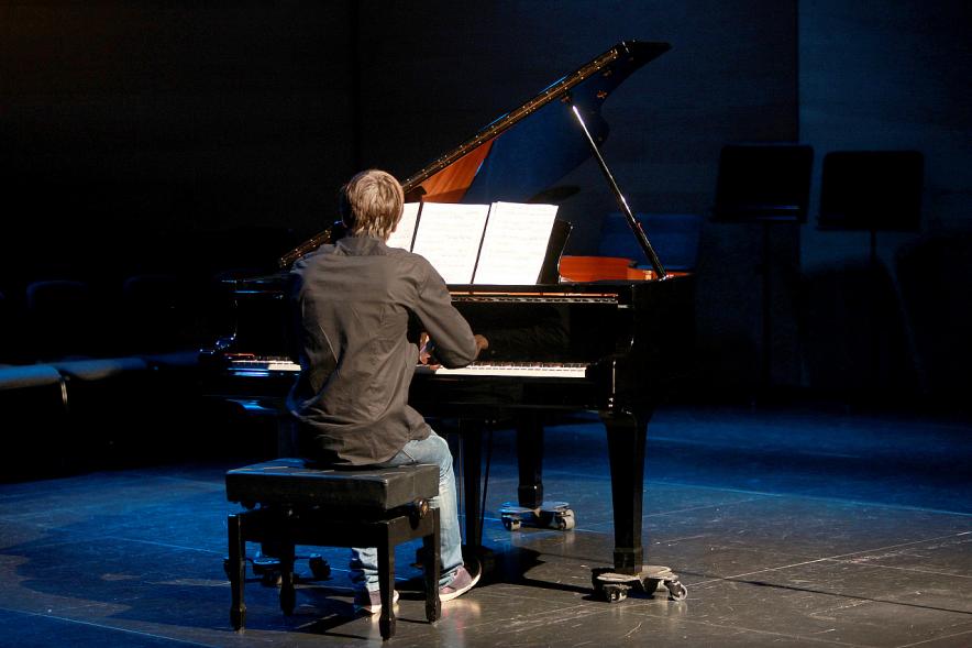 VIIª Entrega de las Becas de Música - Solista de piano. 