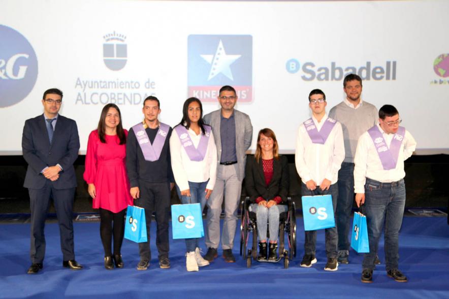 Entrega de 100 Becas FUNDAL 2019 - Imagen del alcalde Rafael ánchez Acera y otras autoridades en un momento de loa entrega de becas.