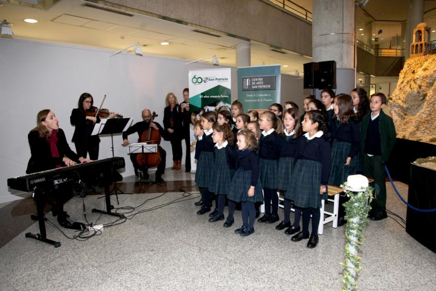 Inauguración Belén Municipal 2018 - Actuación musical de los alumnos del colegio San Patricio.
