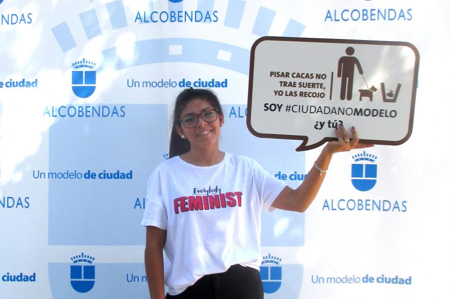 Día del Medio Ambiente - Bocadillos -  Una participante con mensaje.