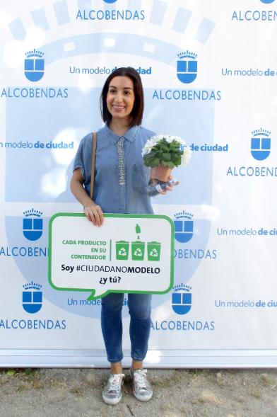 Día del Medio Ambiente - Bocadillos - Participante con lema solidario.