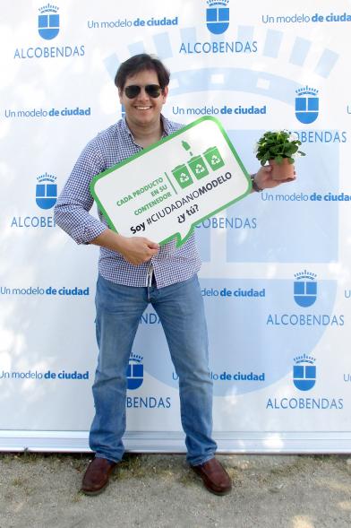 Día del Medio Ambiente - Bocadillos -  Participante con lema solidario.
