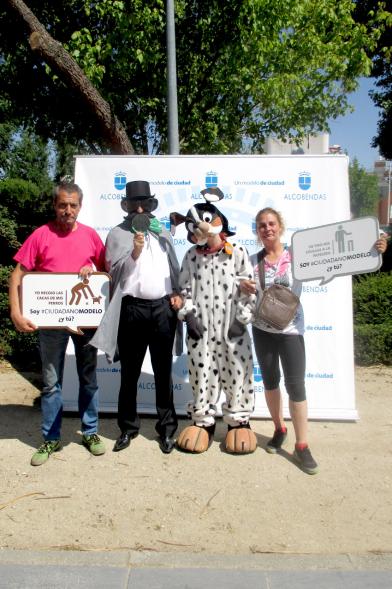 Día del Medio Ambiente - Bocadillos - Animadores con mensajes solidarios.