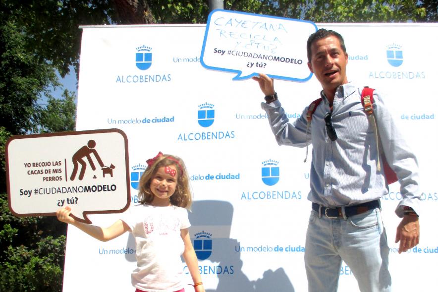 Día del Medio Ambiente - Bocadillos - Padre e hija con su mensaje.