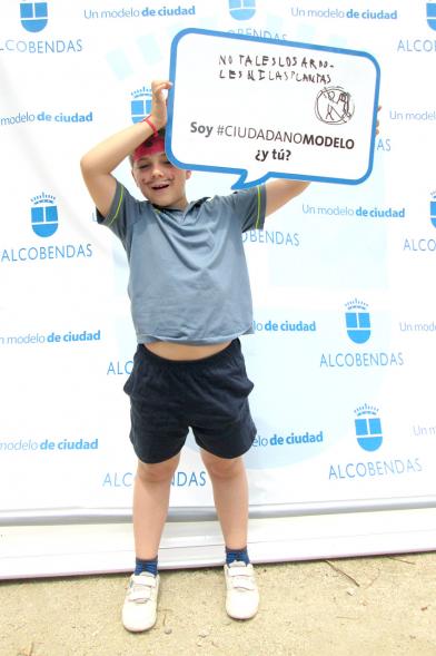 Día del Medio Ambiente - Bocadillos - Niño con su mensaje medioambiental.
