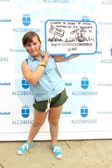 Día del Medio Ambiente - Bocadillos - Niña  con su mensaje medioambiental.