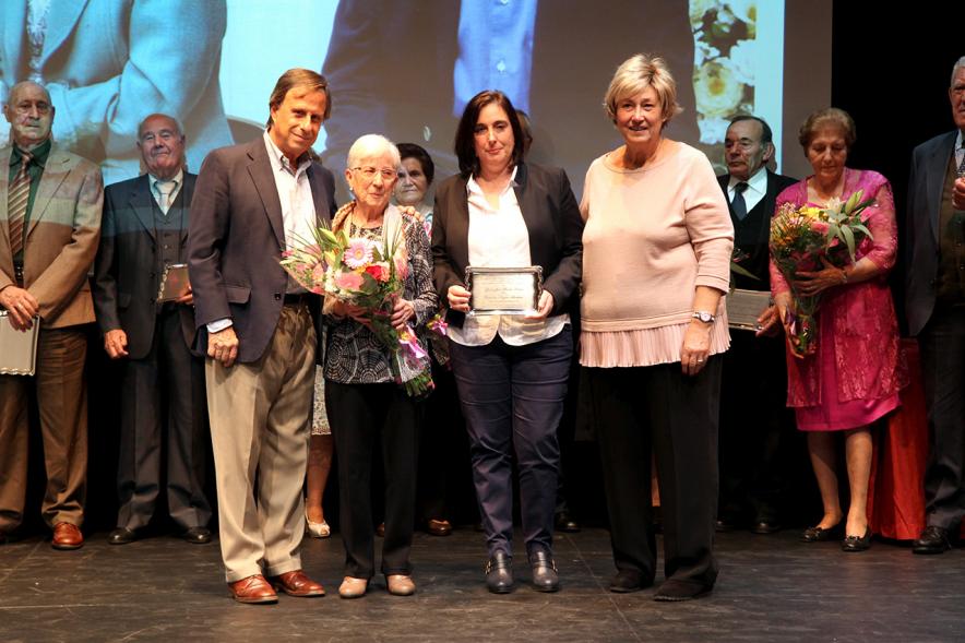 Homenaje Bodas de Oro 2017 - El alcalde con los  homenajeados.