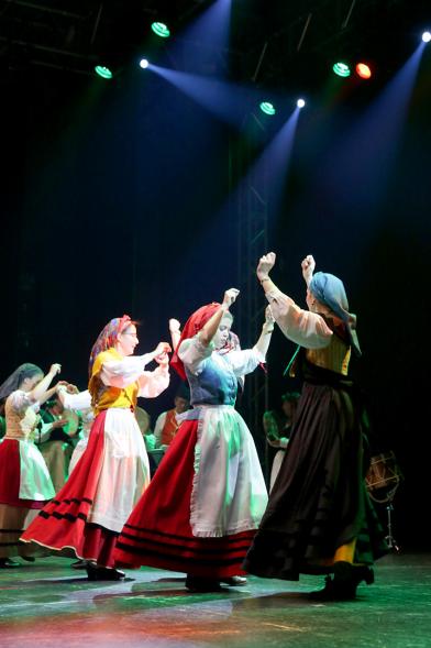 Fiesta del Bollu 2018 - Imagen de un grupo de danza asturiano en un momento de su actuación.