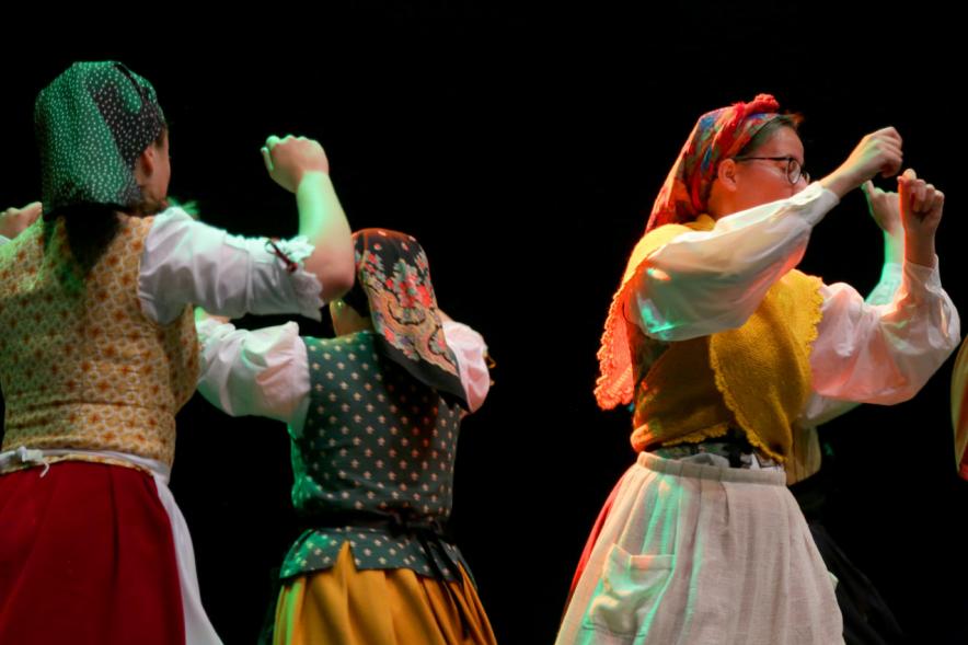 Fiesta del Bollu 2018 - Imagen de un grupo de danza asturiano en un momento de su actuación.