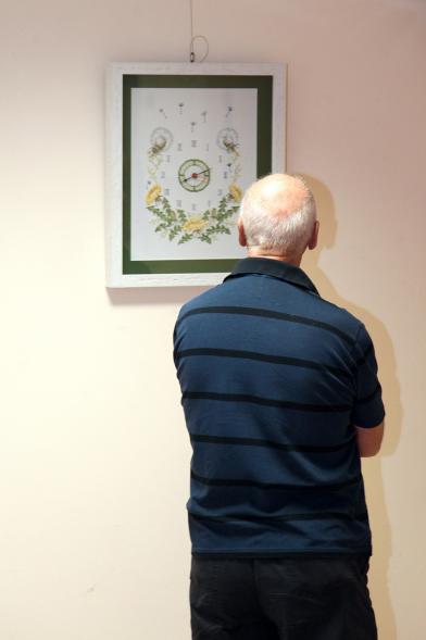 Inauguración Exposición de Bordados de la Casa de Extremadura - Asistentes a la exposición. 