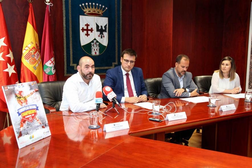 Presentación del Campeonato Europeo de Boxeo Femenino - Imagen de un momento de la presentación donde podemos ver al  vicealcalde Miguel Ángel Arranz ,la concejala de Deportes María Espín,  el directo general de Deportes de la Comunidad de Madrid Javier Orcaray y el presidente de la Federación Española de Boxeo, Felipe Martínez.