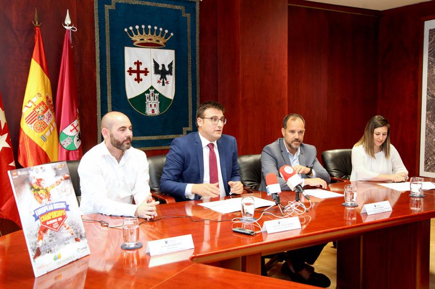 Presentación del Campeonato Europeo de Boxeo Femenino - Imagen de un momento de la presentación donde podemos ver al  vicealcalde Miguel Ángel Arranz ,la concejala de Deportes María Espín,  el directo general de Deportes de la Comunidad de Madrid Javier Orcaray y el presidente de la Federación Española de Boxeo, Felipe Martínez.