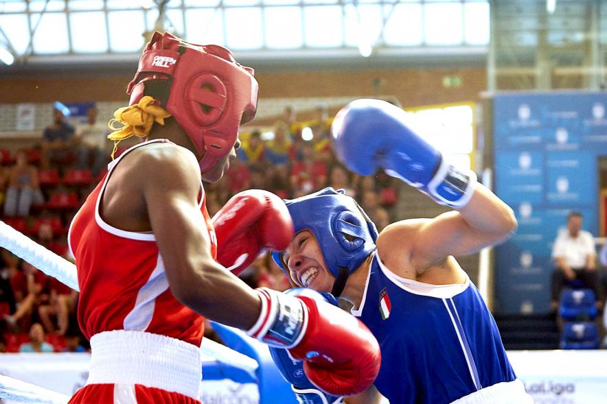 Inauguración Campeonato de Boxeo Amateur Femenino - Imagen de un momento de un combate del Campeonato de Boxeo Amateur Femenino.
