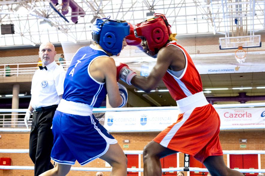 Inauguración Campeonato de Boxeo Amateur Femenino - Imagen de un momento de un combate del Campeonato de Boxeo Amateur Femenino.