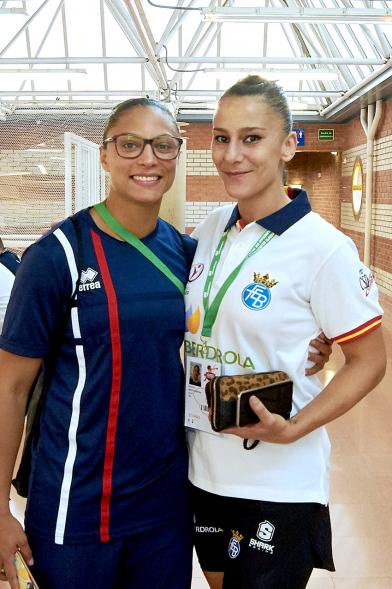 Inauguración Campeonato de Boxeo Amateur Femenino - Imagen de la boxeadora española Laura Fuertes junto a otra boxeadora.