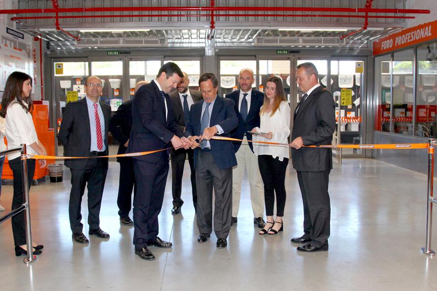 Corte de cinta en la inauguración- 2019