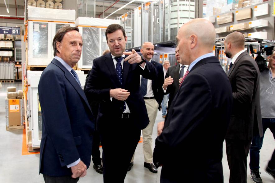 Alcalde Ignacio de Vinuesa visitando las instalaciones – 2019