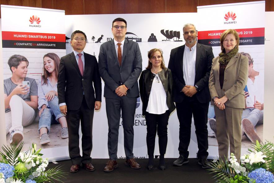 Vicealcalde de Alcobendas, Miguel Ángel Arranz, concejales y autoridades en el evento – 2019