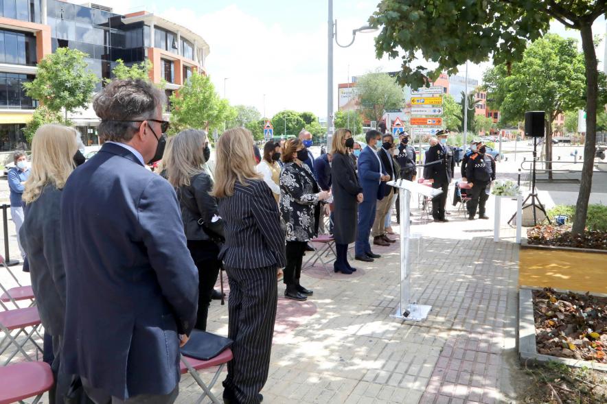 Inauguración Busto Anabel Segura en el C.C. Anabel Segura.
