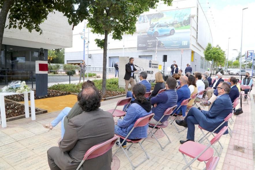 Vicealcalde Aitor Retolaza. Inauguración Busto Anabel Segura.