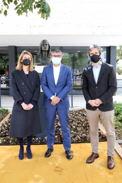 Alexandra Segura, Alcalde Rafael Sánchez y Vicealcalde Aitor Retolaza.