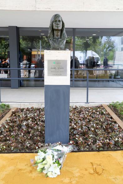 Busto Anabel Segura .