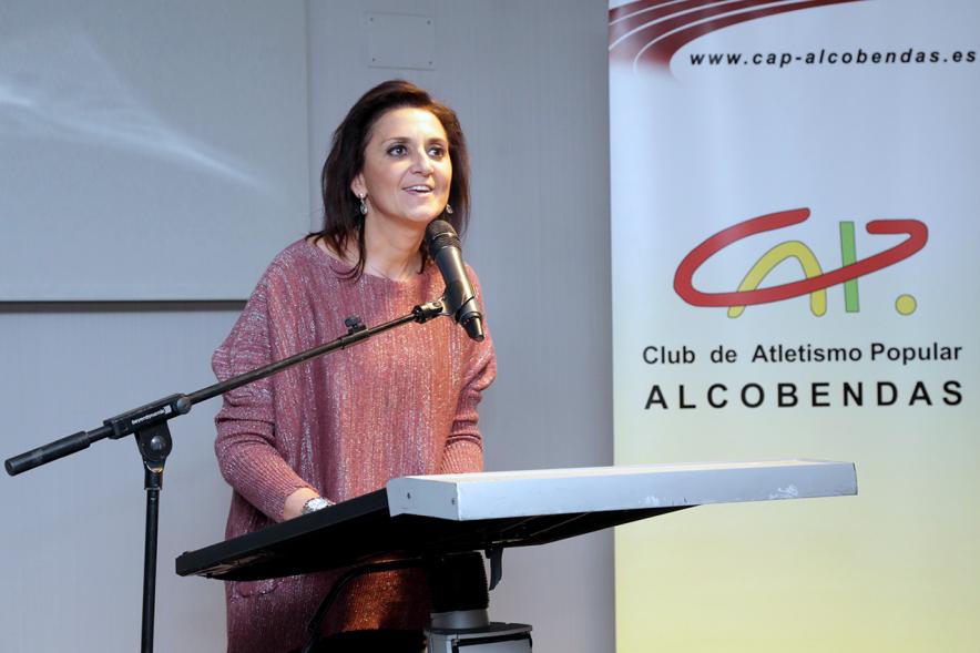 Premio CAP - Imagen de persona dirigiéndose al público asistente.