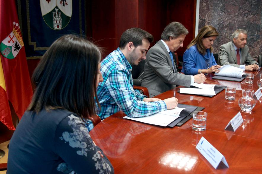 Momento de la firma