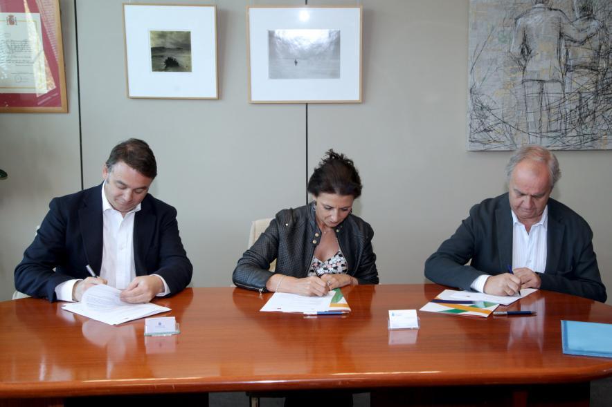 Momento de la firma