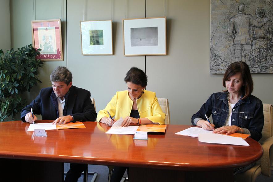 Momento de la firma
