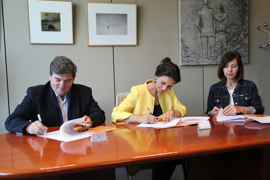 Momento de la firma