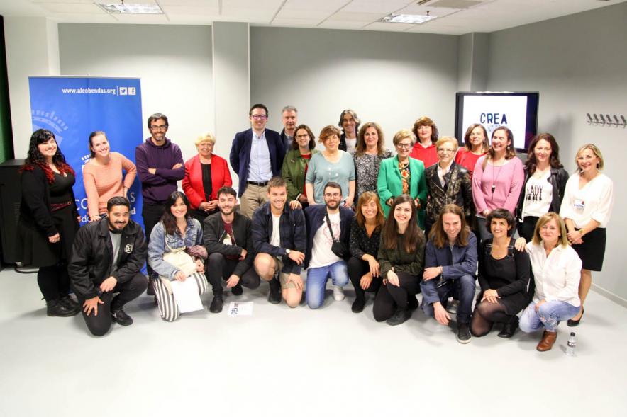Posado general de asistentes al evento