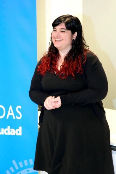 Una de las conductoras del evento