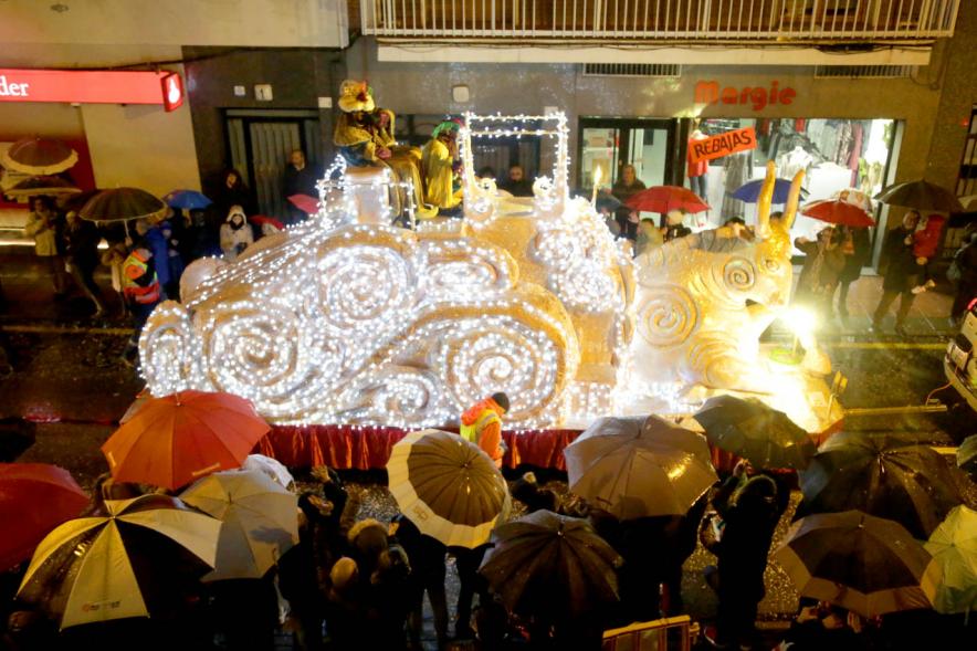 Cabalgata de Reyes 2018 - Imagen de la carroza de uno de los Reyes Magos.