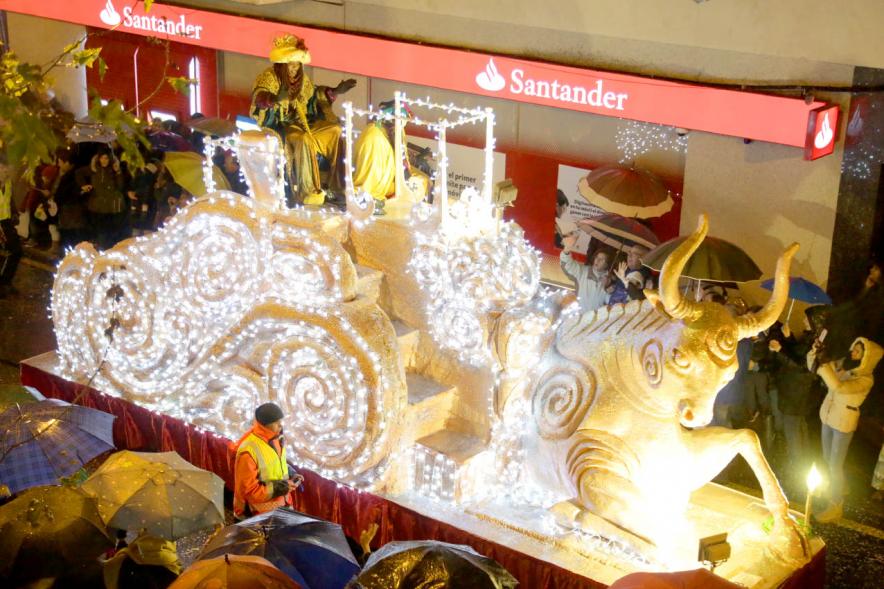 Cabalgata de Reyes 2018 - Imagen de la carroza de uno de los Reyes Magos.