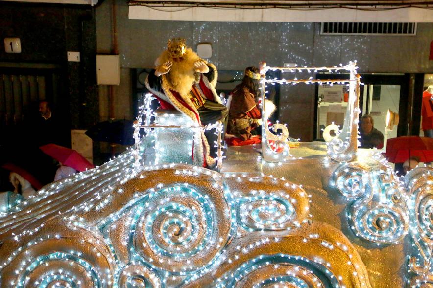 Cabalgata de Reyes 2018 - Imagen de la carroza de uno de los Reyes Magos.