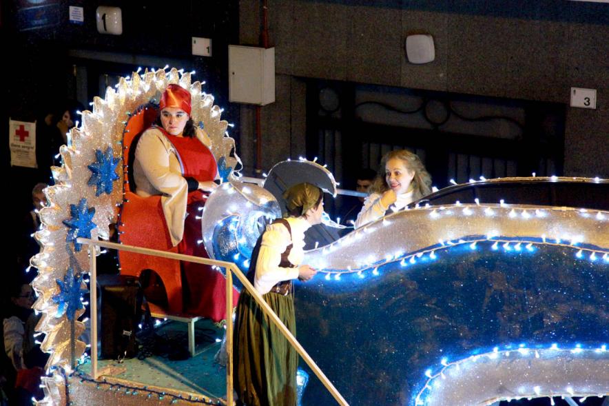 Cabalgata de Reyes 2017 - Imagen de integrantes de una de las carrozas.