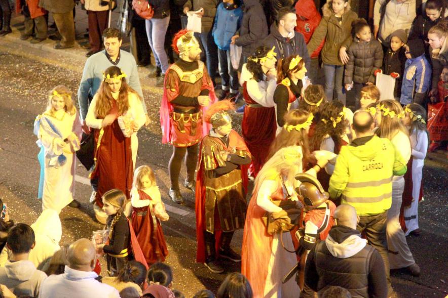 Cabalgata de Reyes 2017 - Imagen de personajes participantes en el desfile.