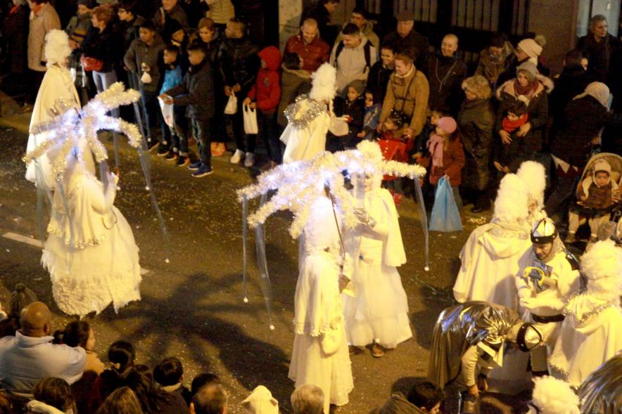 Cabalgata de Reyes 2017 - Imagen de personajes participantes en el desfile.