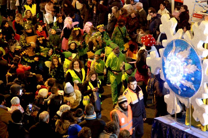 Cabalgata de Reyes 2017 - Imagen de personajes participantes en el desfile.