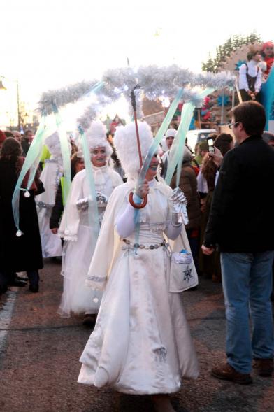Cabalgata de Reyes 2017 - Imagen de personajes participantes en el desfile.