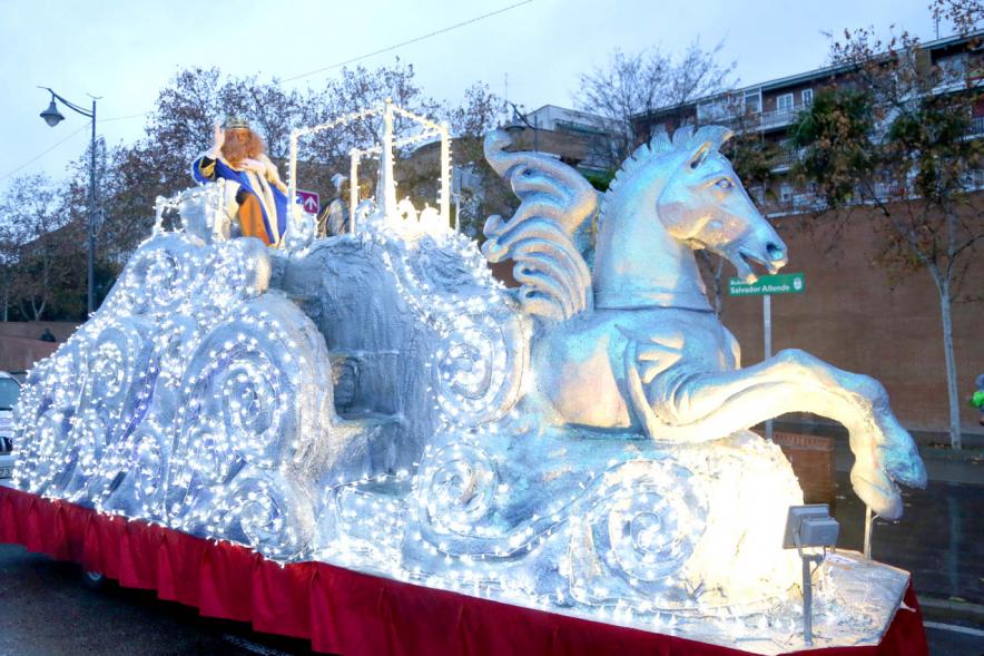 Cabalgata de Reyes 2018 - Imagen de la carroza de uno de los Reyes Magos.