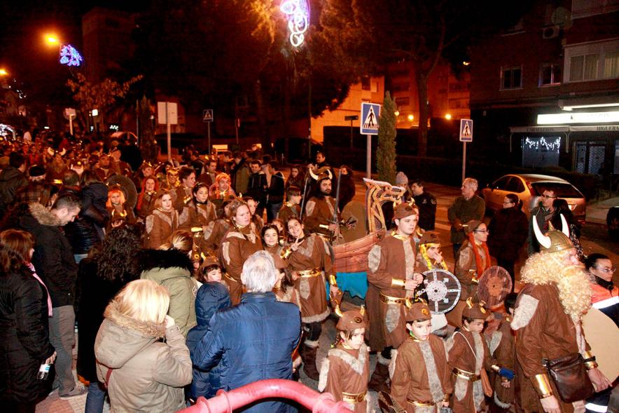 Cabalgata de Reyes 2017 - Imagen de personajes participantes en el desfile.