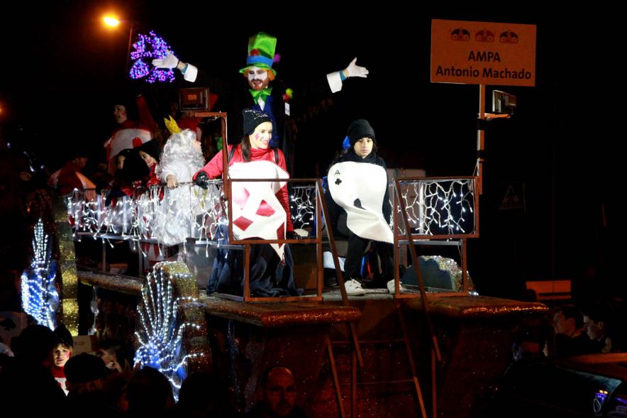 Cabalgata de Reyes 2017 - Imagen de integrantes de una de las carrozas.