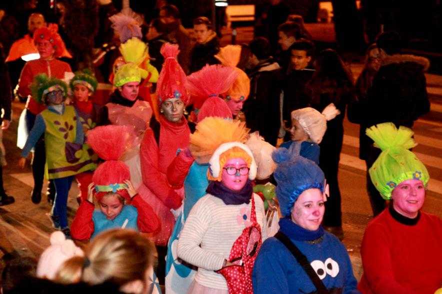 Cabalgata de Reyes 2017 - Imagen de personajes participantes en el desfile.