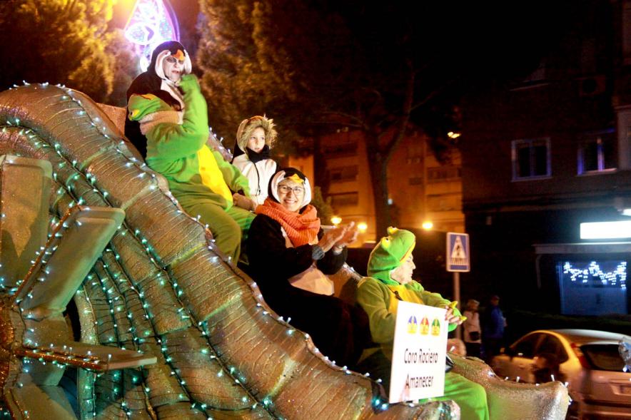 Cabalgata de Reyes 2017 - Imagen de integrantes de una de las carrozas.