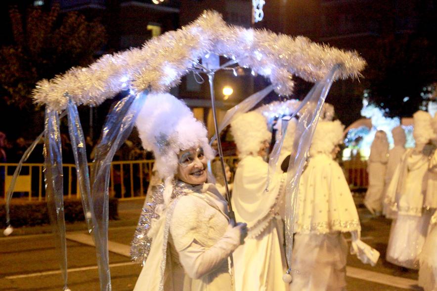 Cabalgata de Reyes 2017 - Imagen de personajes participantes en el desfile.